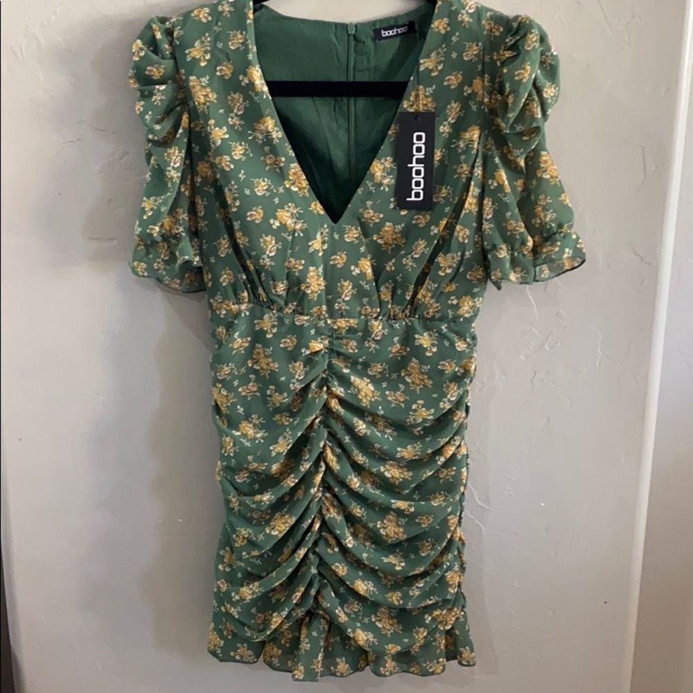 Boohoo dress size 2 petite